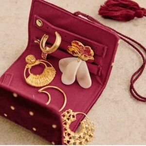 Sezane Velvet Jewelry Wrap